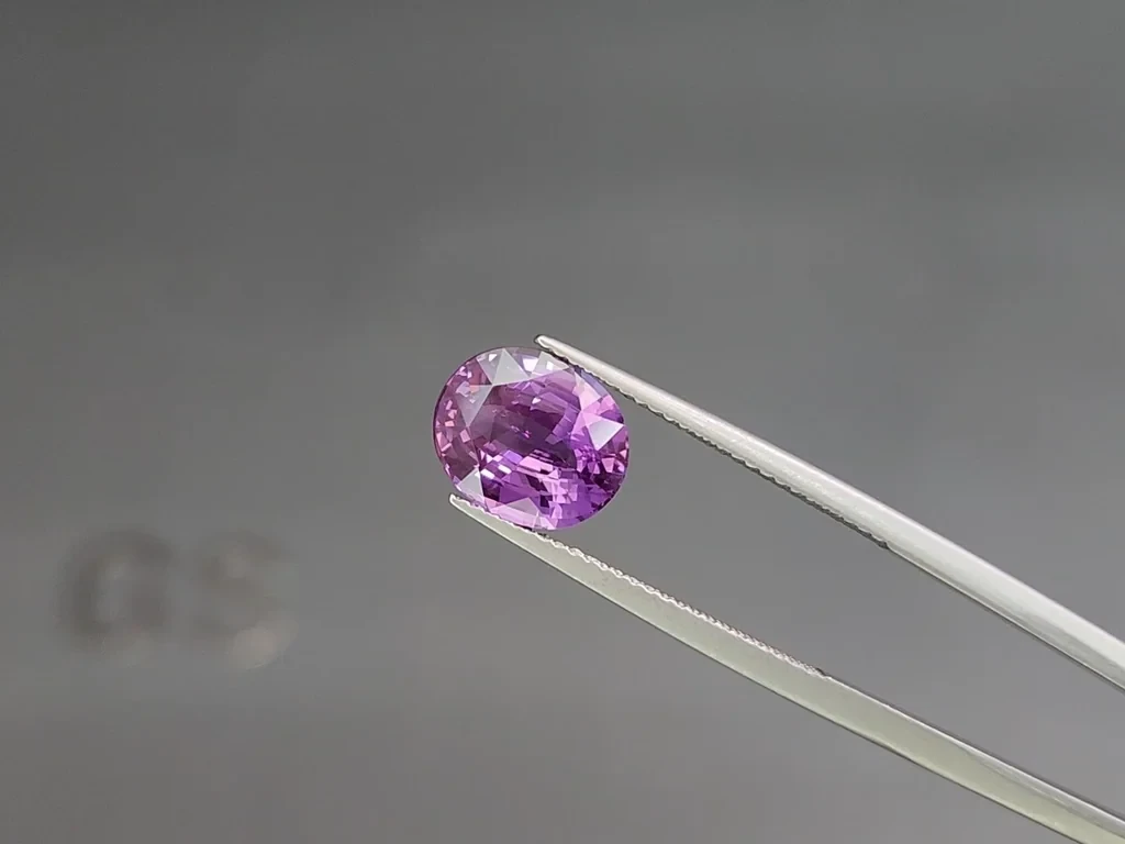 Unheated lavender sapphire oval cut 3.87 carats, Madagascar Image №3
