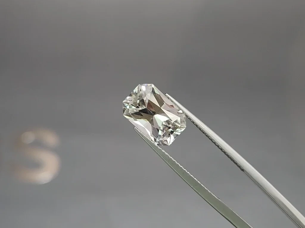 Kunzite radiant cut 3.90 carats, Pakistan Image №3