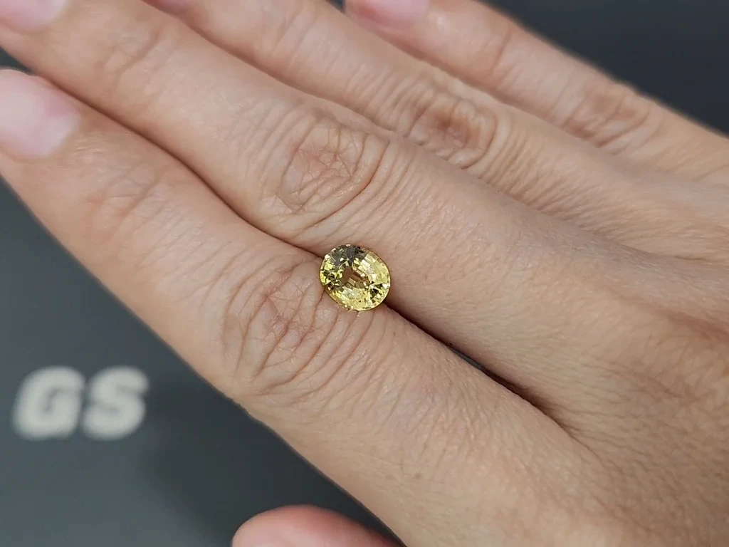 Unheated sapphire Vivid Yellow oval cut 1.57 carats, Sri Lanka Image №2