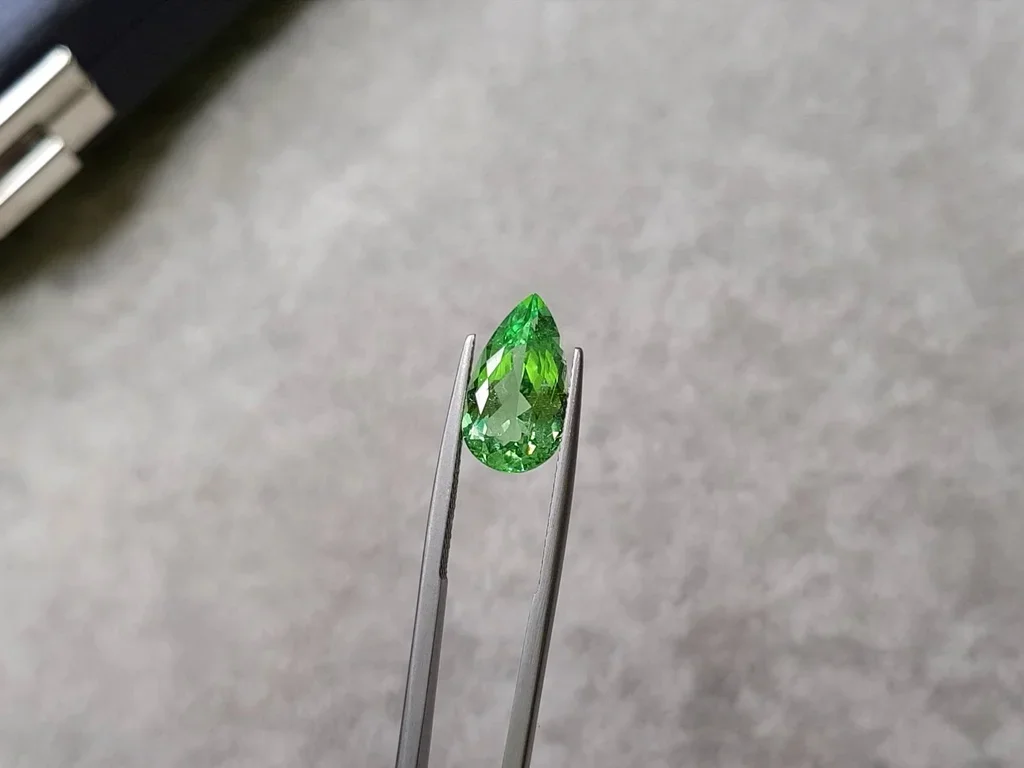 Tourmaline verte Paraïba taille poire 5,18 ct Image №3