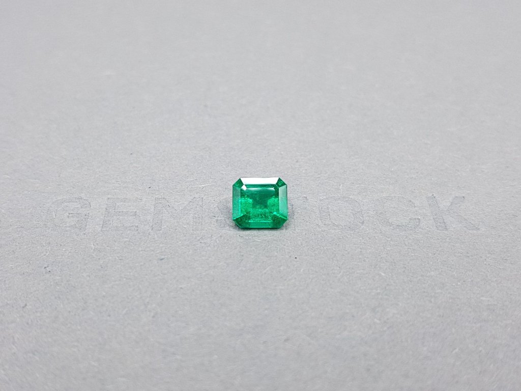 Intense "Muzo Green" emerald octagon cut 0.89 ct Image №1