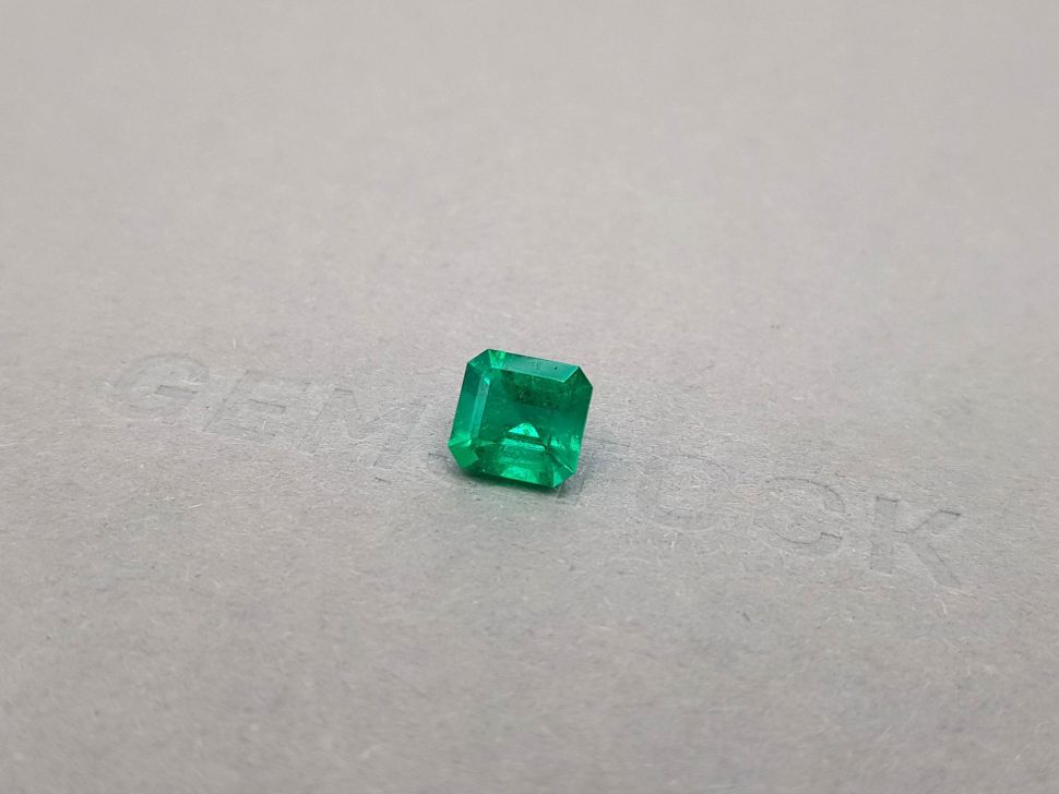 Intense Colombian emerald Muzo Green 1.65 ct Image №3