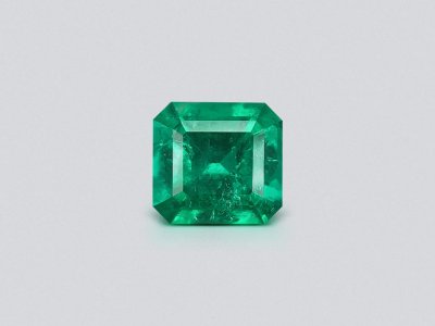 Intense Colombian emerald Muzo Green 1.65 ct photo