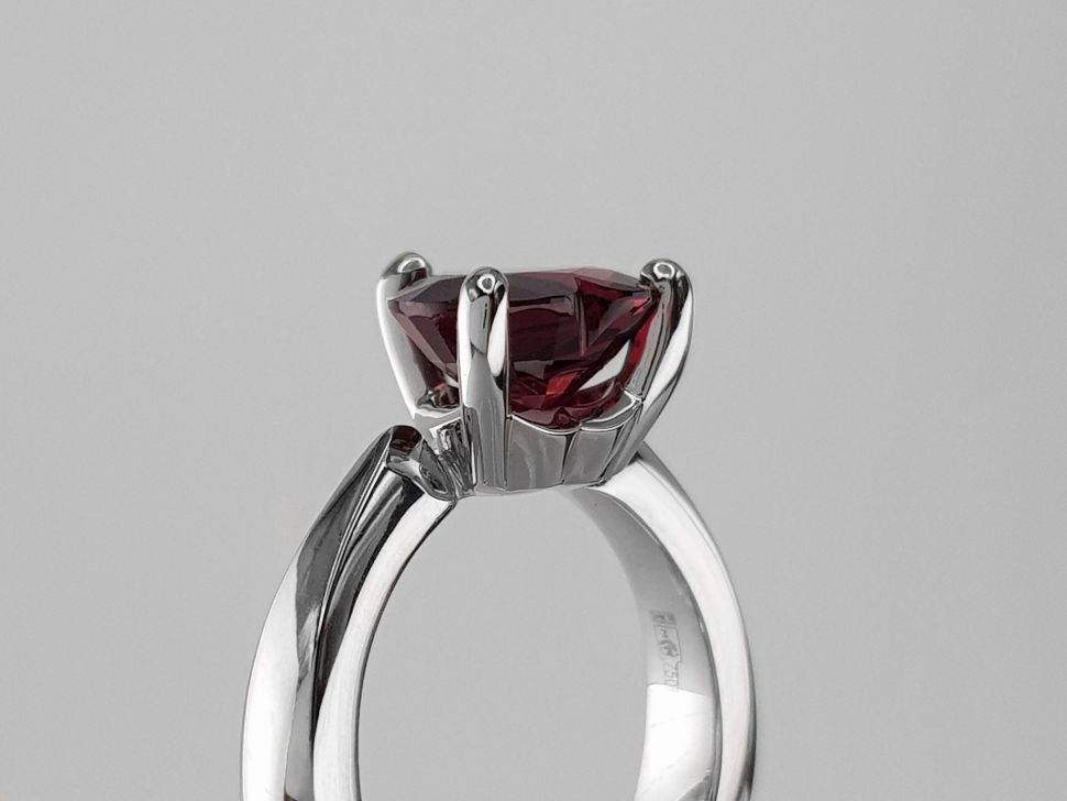 Ring with red spinel in 18K white gold Image №4