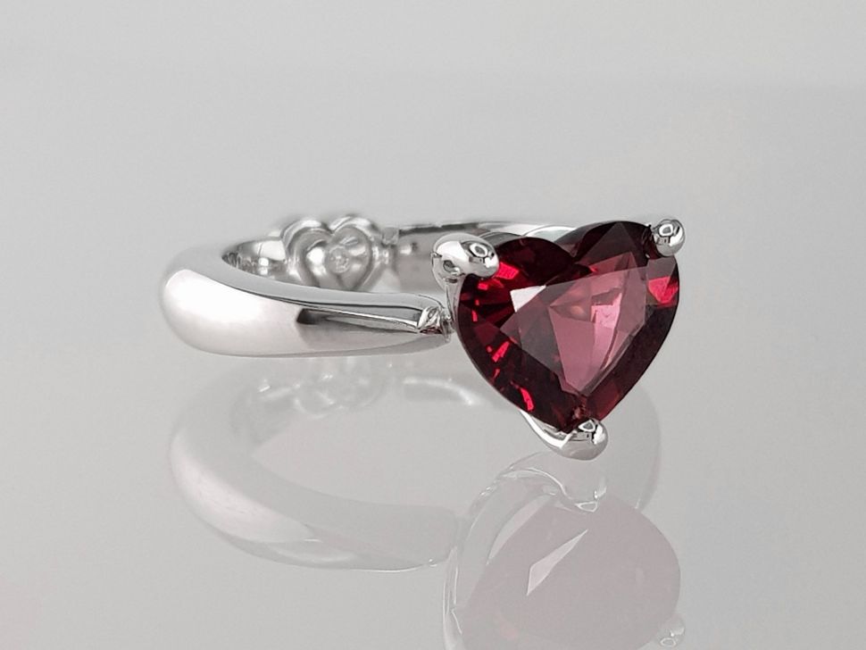 Ring with red spinel in 18K white gold Image №3