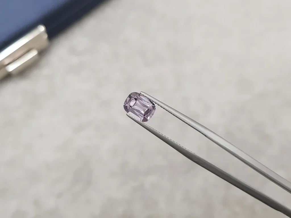 Spinelle gris-violet naturel 1,52 ct, Birmanie Image №2