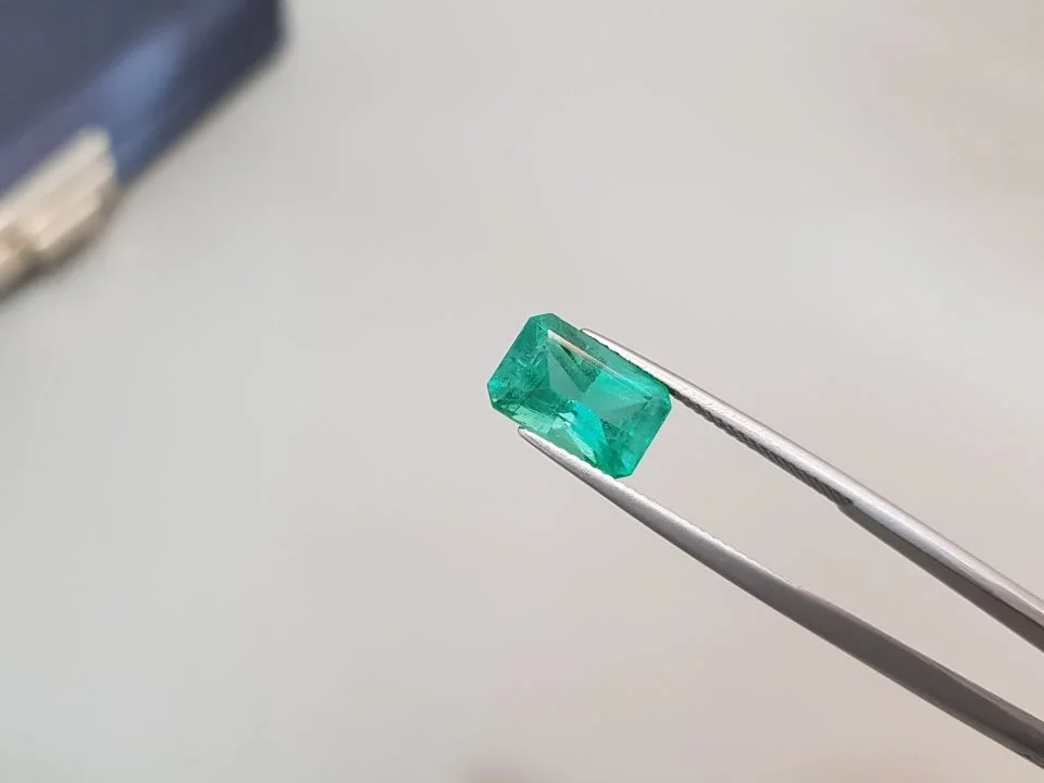 Radiant cut emerald 3.74 carats, Zambia Image №4