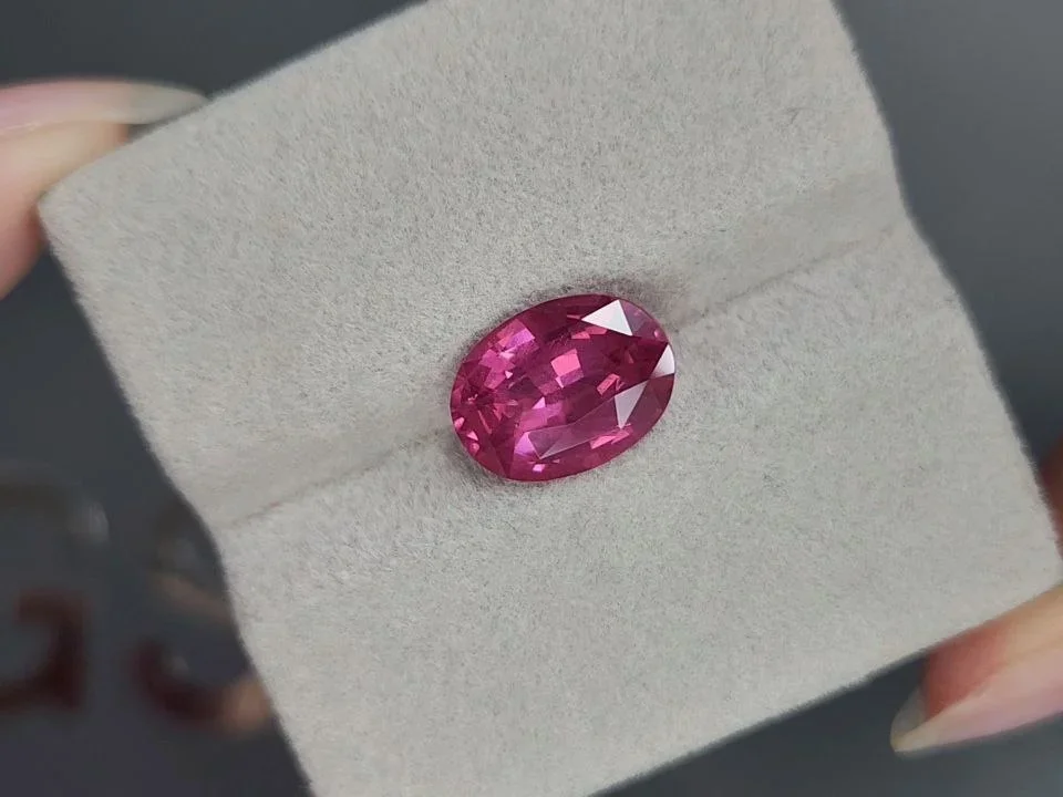 Pinkfarbener Mahenge-spinell im ovalschliff 4,52 karat, Tansania   Image №4