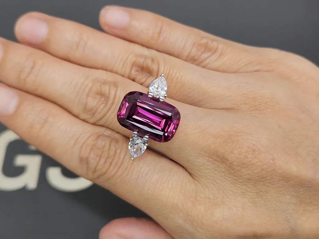 Rhodolith-granat im kissenschliff 14,61 carats, Tansania Image №5