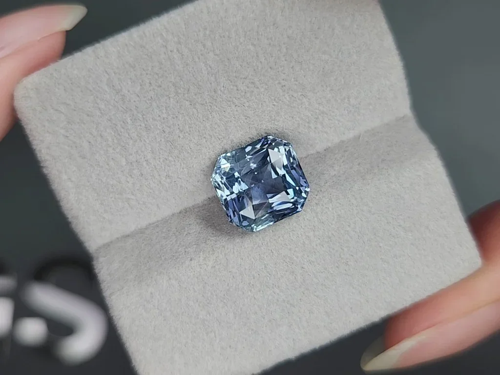 Saphir taille radiant non chauffé de couleur sarcelle, 5,72 carats, Madagascar Image №4