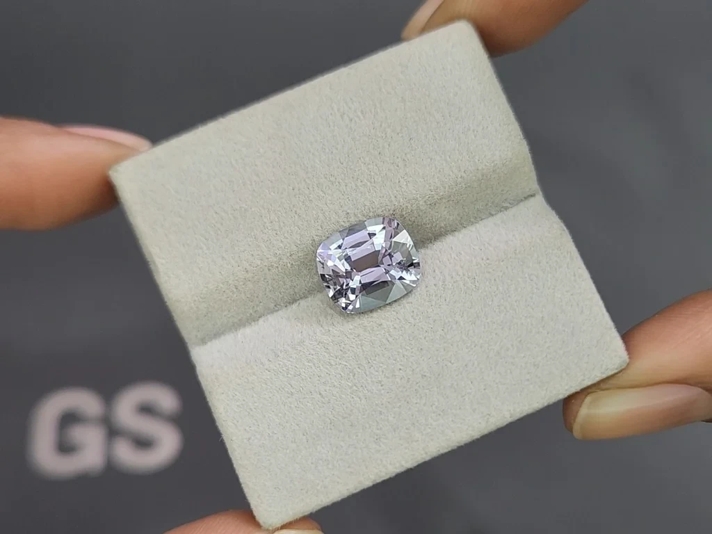 Espinela de talla cojín de 4,24 quilates, Birmania  Image №4