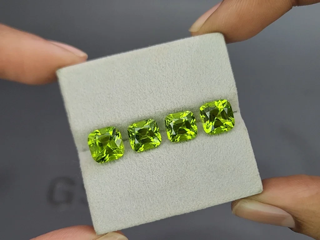 Set of Vivid yellow green  peridots cushion cut 10.42 carats, Burma Image №5