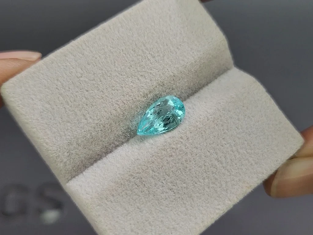 Neongrünlich-blauer birnenförmig geschliffener Paraiba-turmalin 1,55 karat, Mosambik Image №4