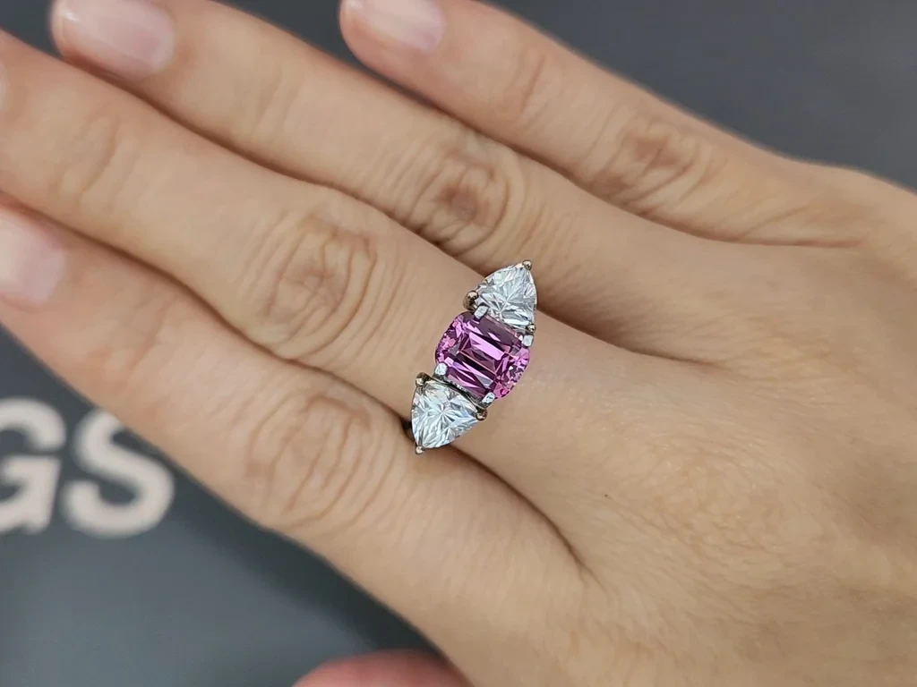 Malaya-granat im kissenschliff 1,92 karat, Tansania  Image №5