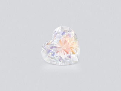 Regenbogen-mondstein im herzschliff 7,04 carats, Madagaskar photo