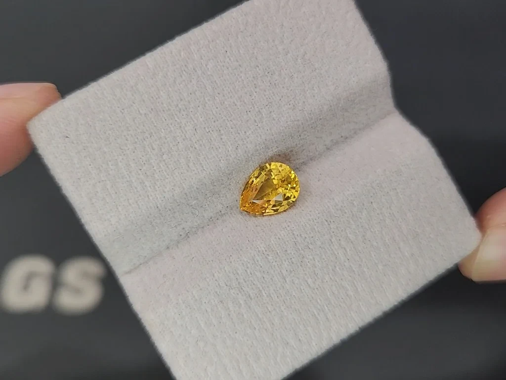 Leuchtend gelber saphir im birnen schliff 1,60 karat, Sri Lanka Image №4