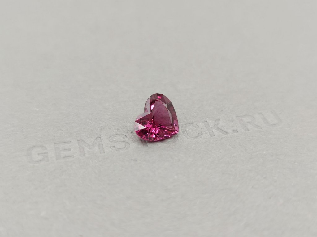 Pinkish red Burmese heart cut spinel 2.58 ct Image №3