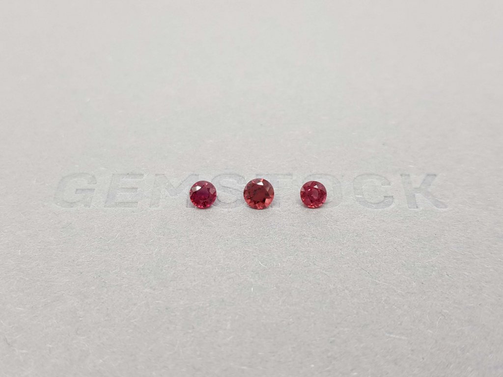 Set of bright red round cut spinel 0.68 ct Image №1