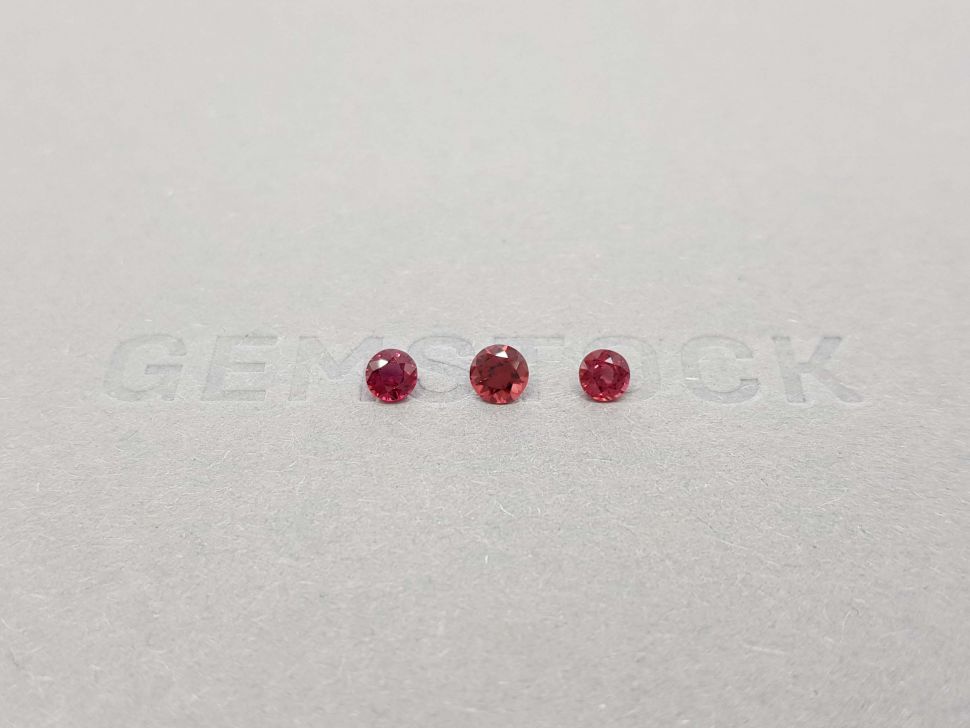 Set of bright red round cut spinel 0.68 ct Image №1