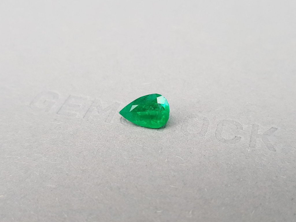 Muzo Green pear cut emerald 1.59 ct, Colombia Image №3