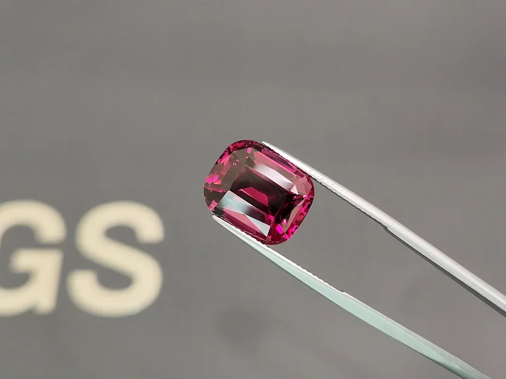 Granate rodolita de talla cojín de 15,09 carats, de Tanzania Image №3
