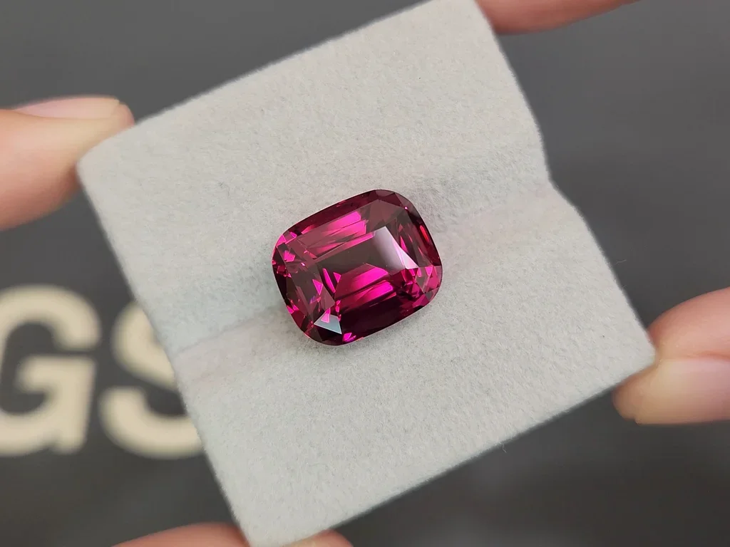 Granate rodolita de talla cojín de 15,09 carats, de Tanzania Image №4