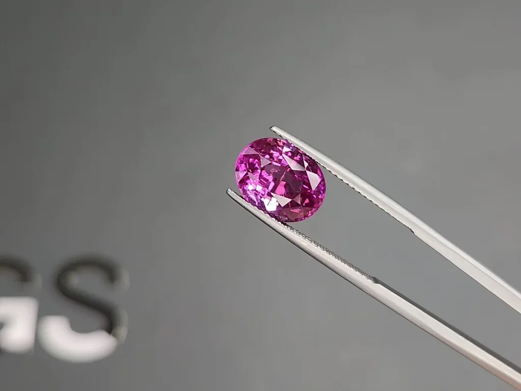Saphir rose taille ovale de 6,10 carats, Sri Lanka Image №3