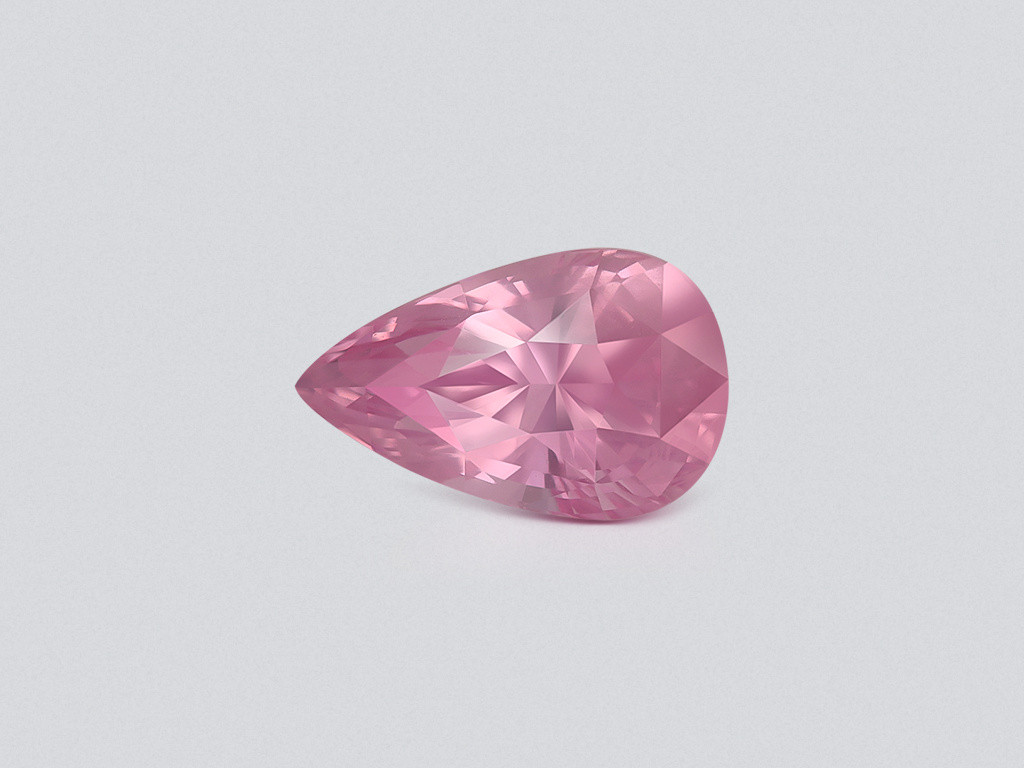Unbeheizter Padparadscha saphir in birnenform rutil seideneffekt 2,70 carats, Sri Lanka  Image №1
