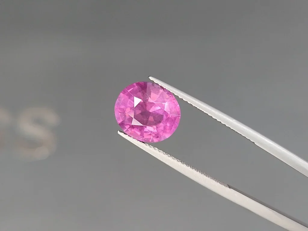 Pink spinel oval cut 5.00 carats, Tanzania Image №3