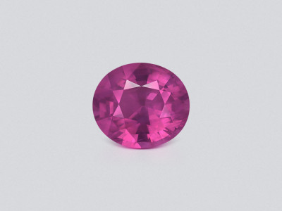 Espinela rosa de talla ovalada de 5,00 carats, Tanzania photo