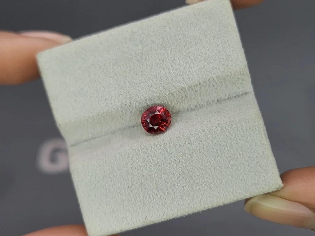 Spinel orange red oval cut 1.13 carats, Vietnam Image №4