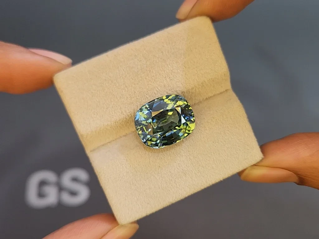  Zircon Colour-Change cushion cut 15.20 carats, Burma Image №9