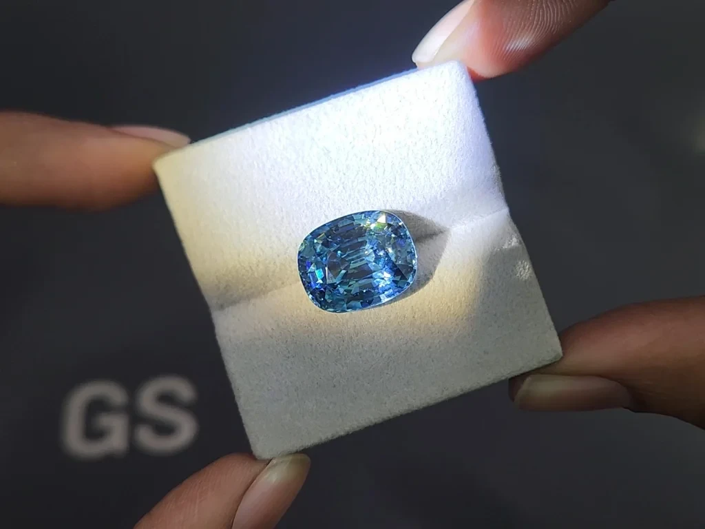  Zircon Colour-Change cushion cut 15.20 carats, Burma Image №10