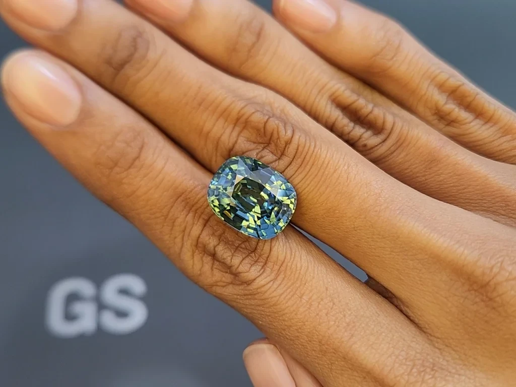  Zircon Colour-Change cushion cut 15.20 carats, Burma Image №3