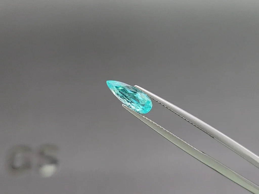 Neongrünlich-blauer birnenförmig geschliffener Paraiba-turmalin 1,16 karat, Mosambik Image №3