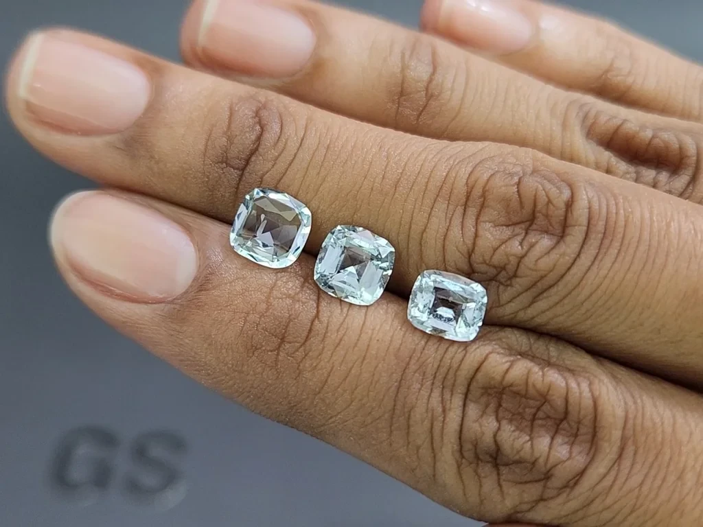Ensemble aigues-marines taille coussin, 3,33 carats, Madagascar Image №2