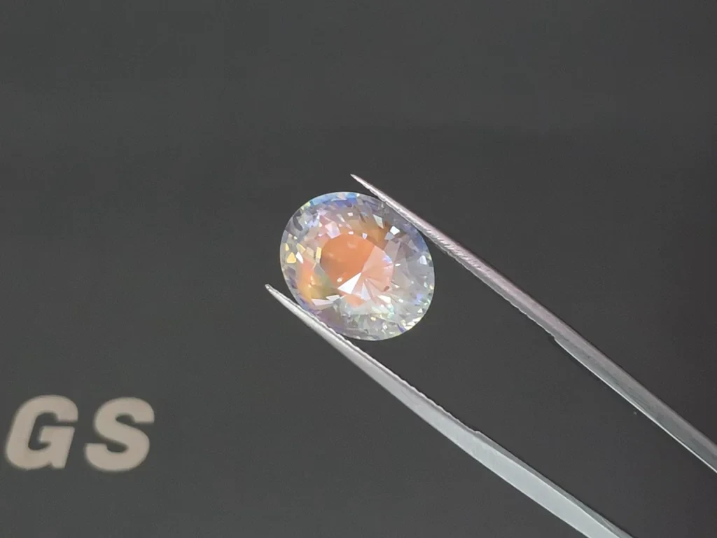 Rainbow moonstone in oval cut 8.54 carats, Madagascar  Image №3