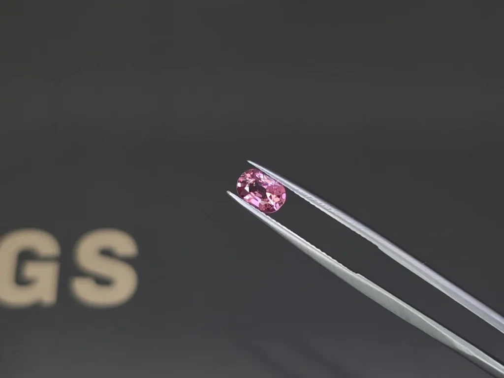 Unbehandelter Padparadscha saphir im oval-schliff 1,06 karat, Sri Lanka Image №3