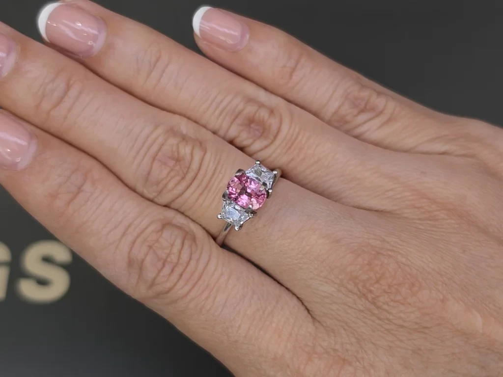 Unbehandelter Padparadscha saphir im oval-schliff 1,06 karat, Sri Lanka Image №5