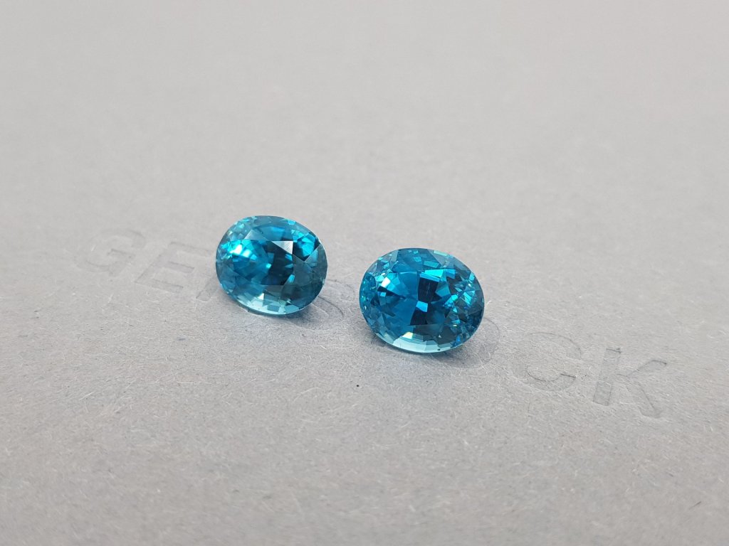 Pair of brilliant blue oval cut zircons 9.33 ct Image №3