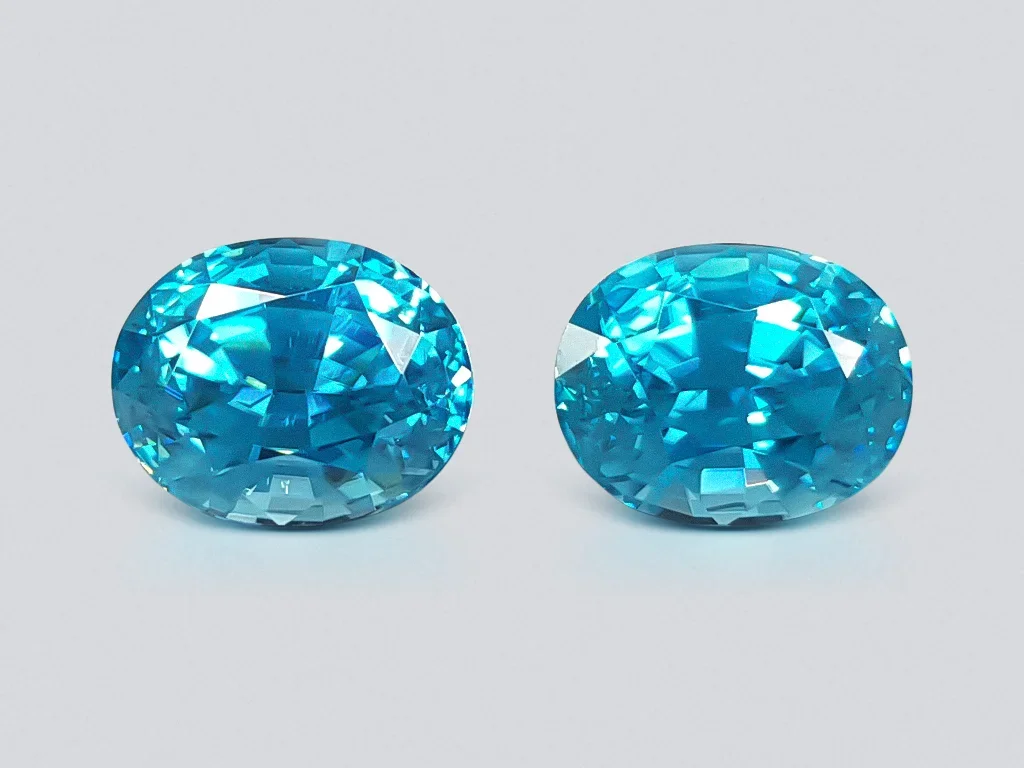Pair of brilliant blue oval cut zircons 9.33 ct Image №1