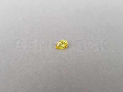 Yellow unheated pear-cut sapphire 0.69 carats, Madagascar photo