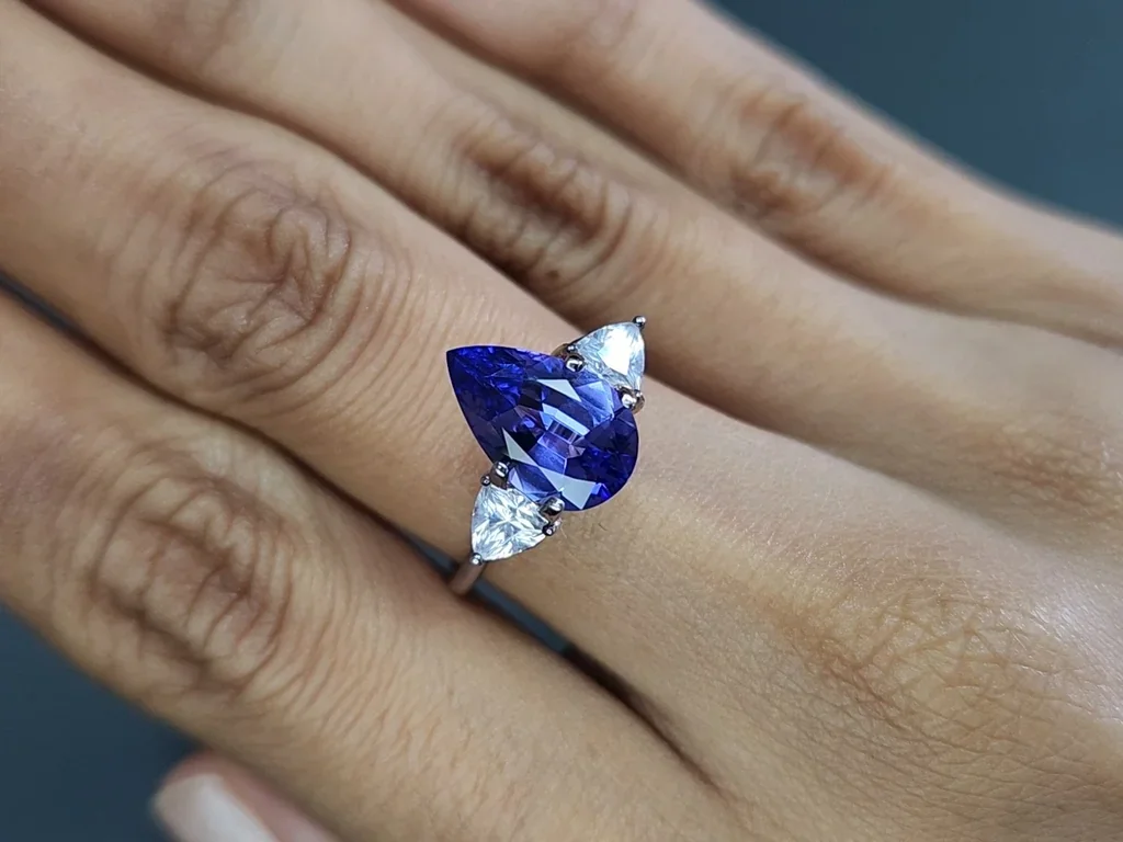 Tansanit im birnenschliff 2,80 carats, Tansania Image №5