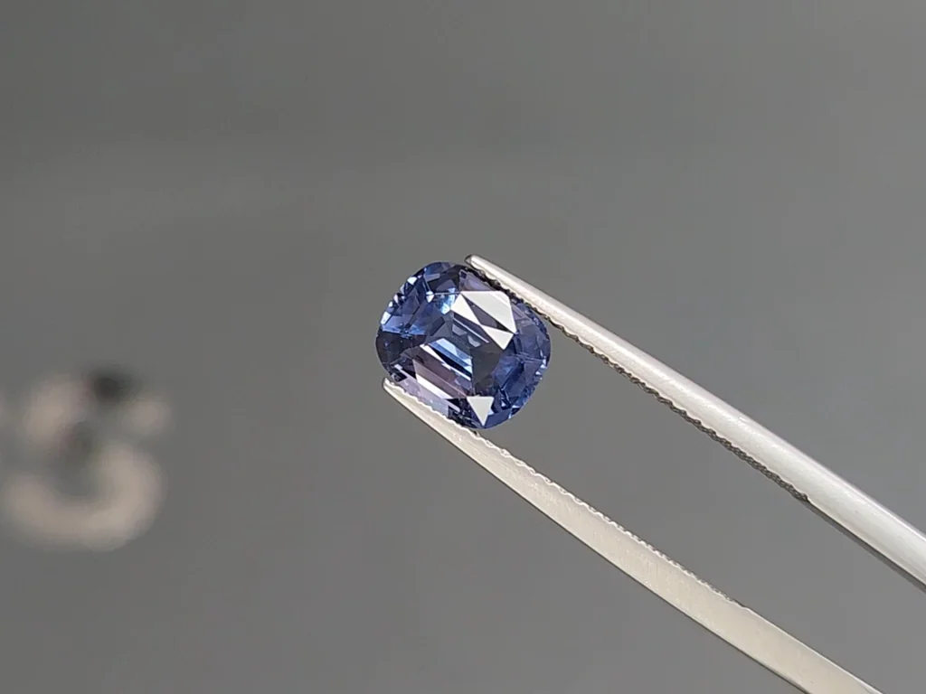 Spinelle bleu taille coussin 2,07 carats, Tanzanie Image №3