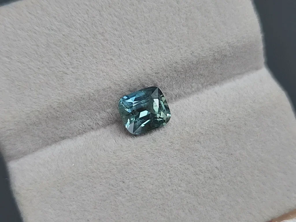 Saphir blaugrüner im kissenschliff 1.71 karats, Madagaskar Image №4