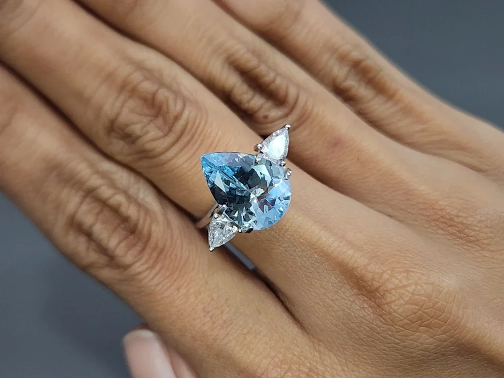 Aguamarina talla pera de 4,08 quilates, Madagascar Image №5