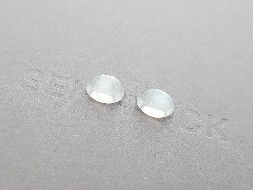 Pair of moonstones from Burma in cabochon cut 4.71 carats Image №3