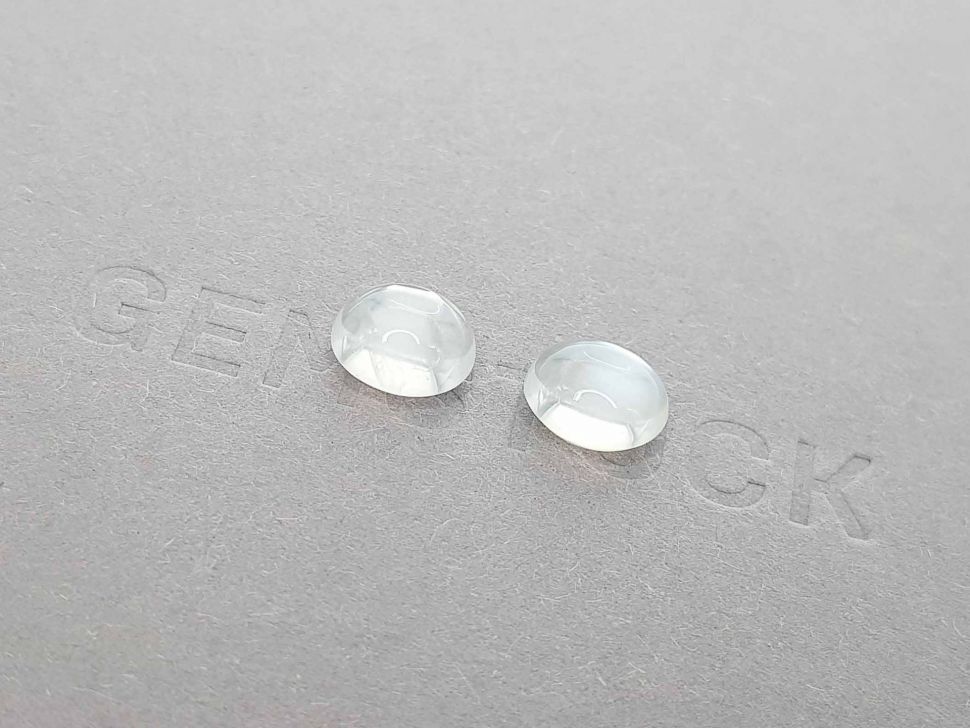 Pair of moonstones from Burma in cabochon cut 4.71 carats Image №3