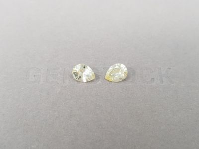 Pair of pastel yellow pear cut sapphires 2.36 carats, Sri Lanka photo