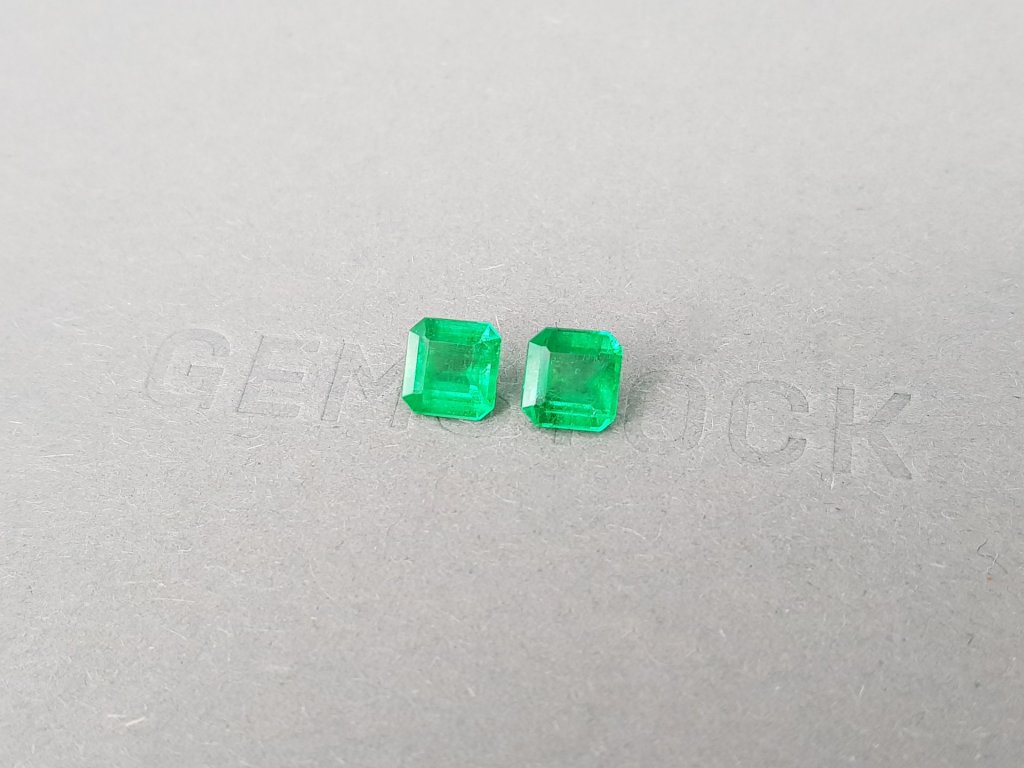 Pair of Vivid Green emerald cut emeralds 1.89 ct, Colombia Image №3